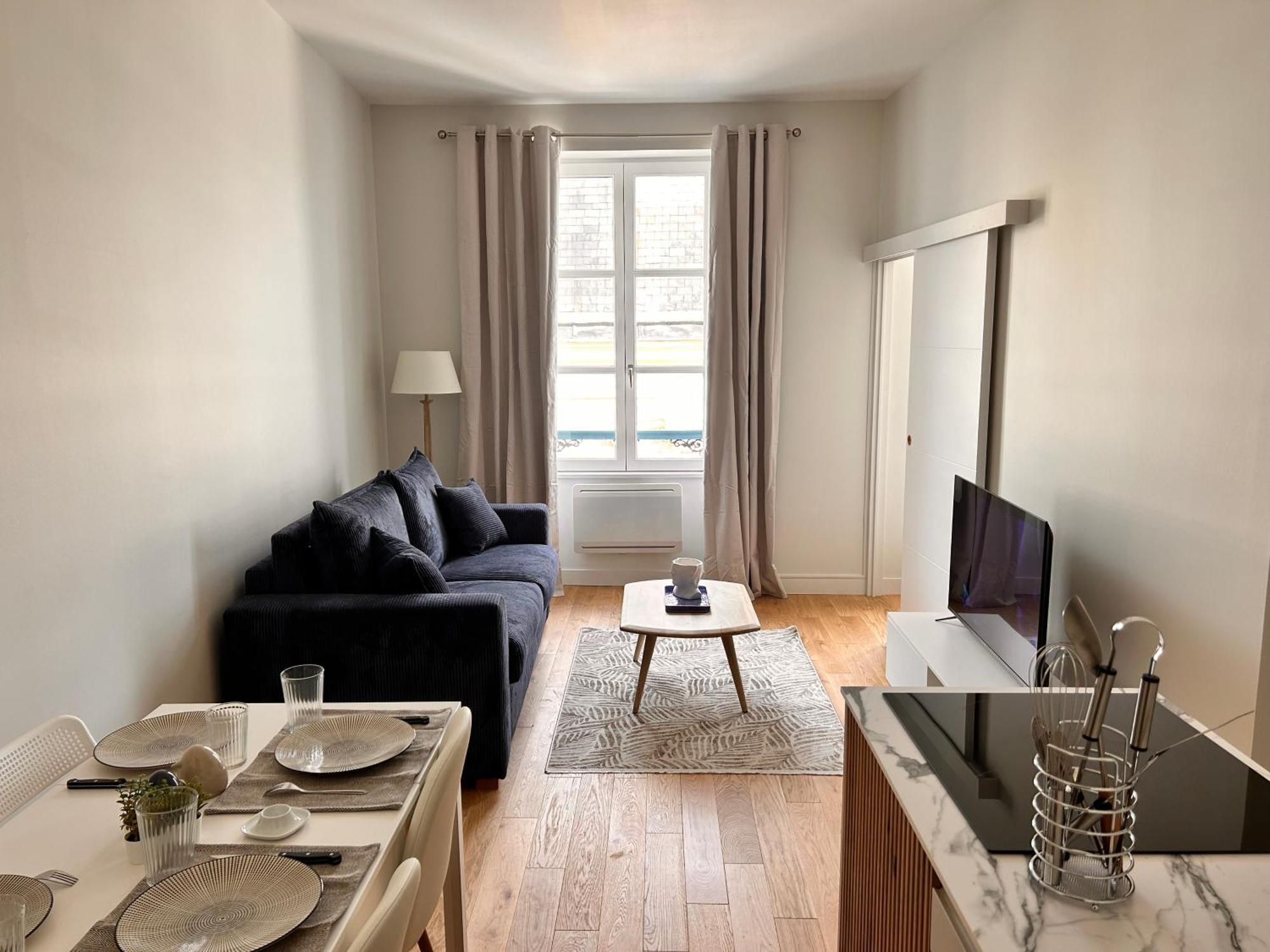 Beautiful, Modern 1-Bed Apartment, 5 Mins Rer A Saint-Germain-en-Laye Exterior photo