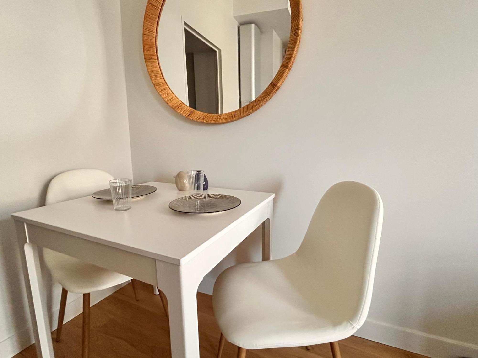 Beautiful, Modern 1-Bed Apartment, 5 Mins Rer A Saint-Germain-en-Laye Exterior photo